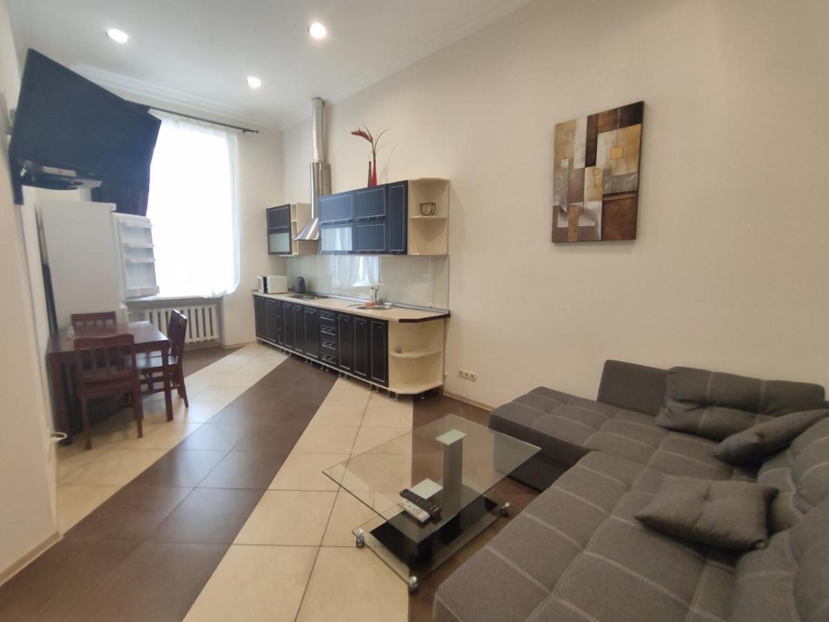Comfortable Apartment On Mikhaylovskiy Lane Kiev Exteriör bild