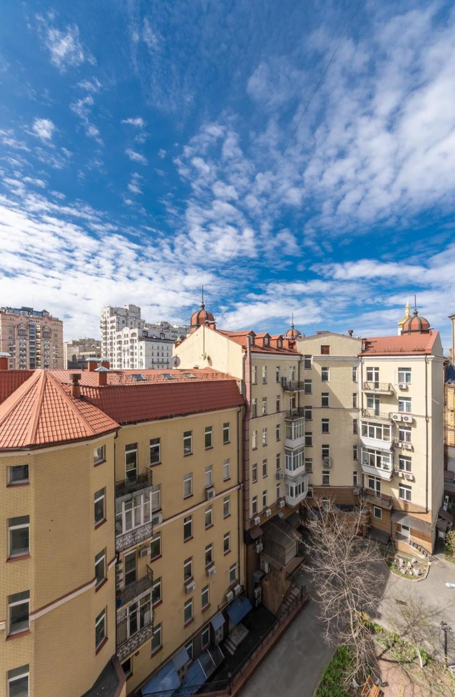 Comfortable Apartment On Mikhaylovskiy Lane Kiev Exteriör bild