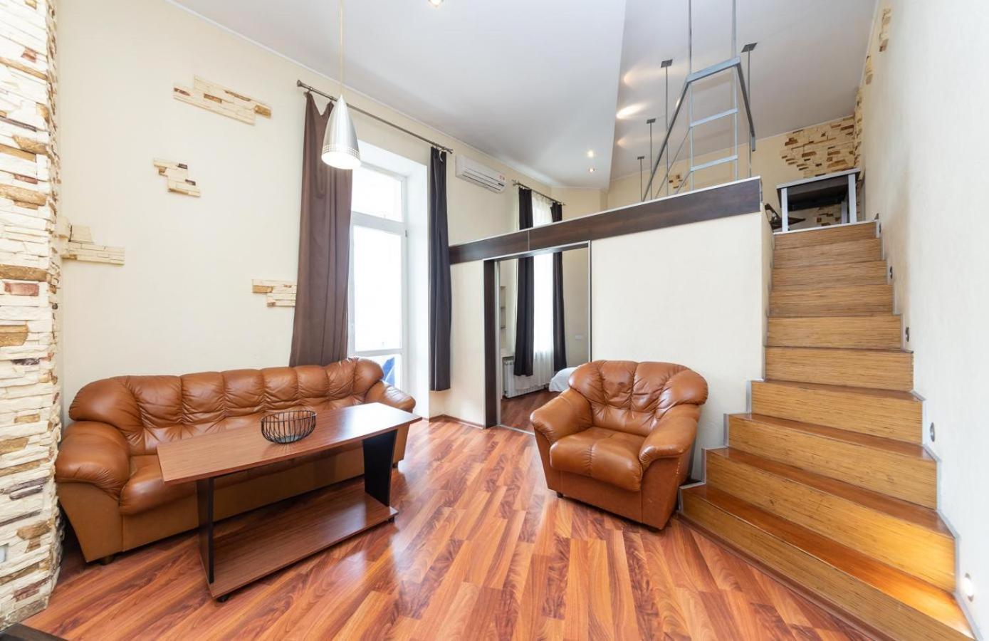 Comfortable Apartment On Mikhaylovskiy Lane Kiev Exteriör bild