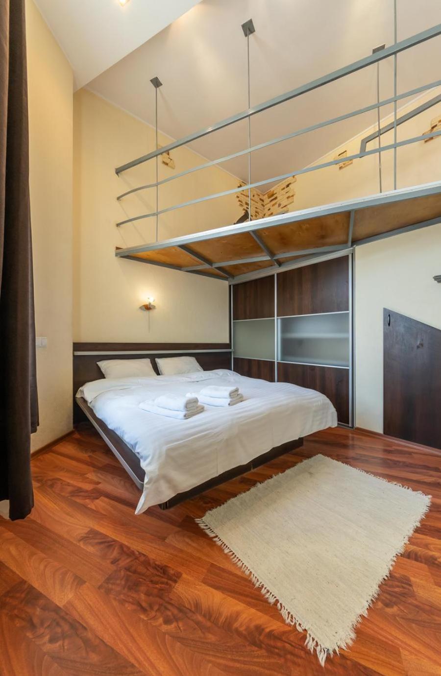 Comfortable Apartment On Mikhaylovskiy Lane Kiev Exteriör bild