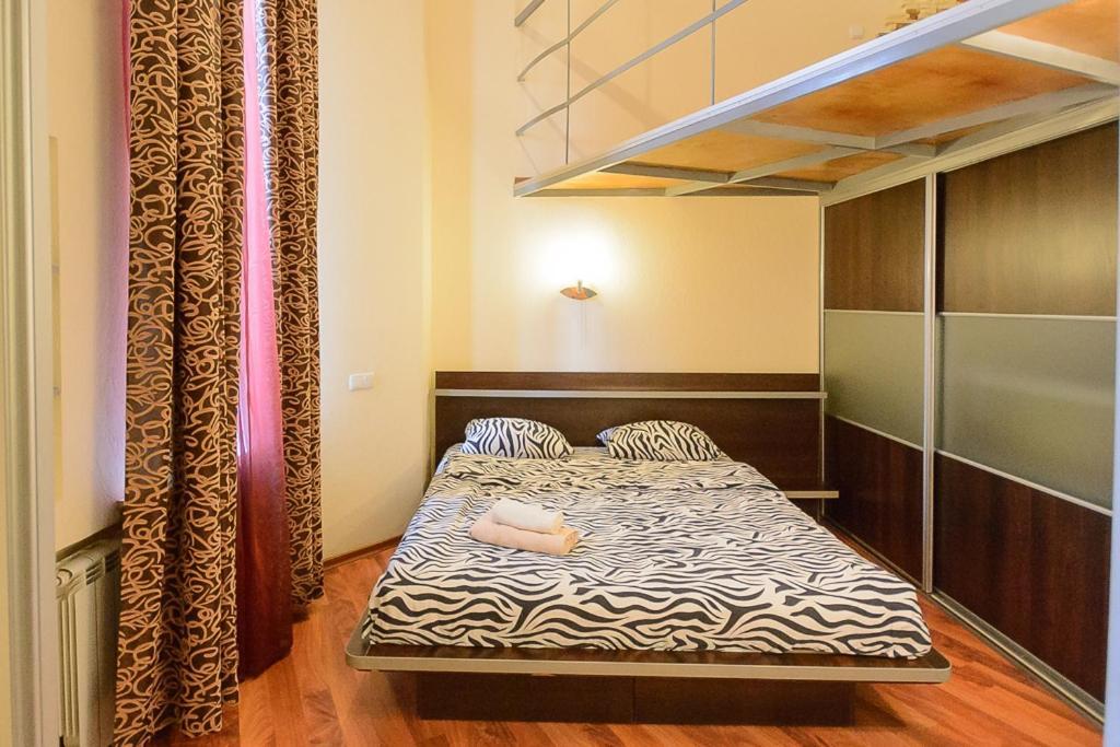 Comfortable Apartment On Mikhaylovskiy Lane Kiev Exteriör bild